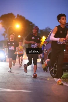 Runner Photo 3733988