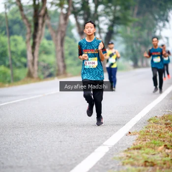Runner Photo 3734024