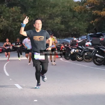 Runner Photo 3734039