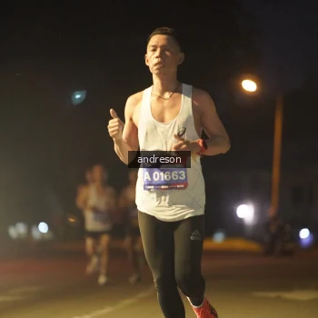 Runner Photo 3734040