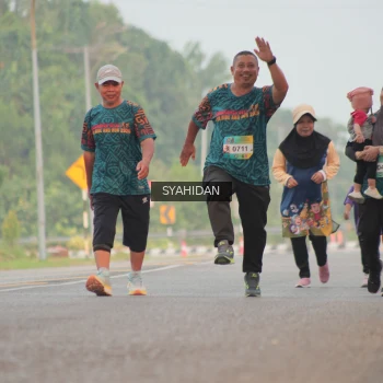Runner Photo 3734143
