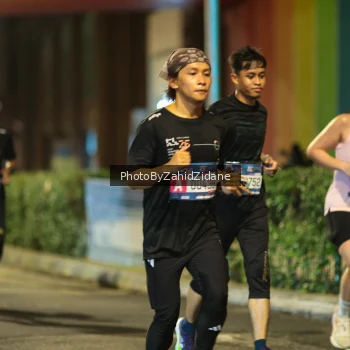 Runner Photo 3734174
