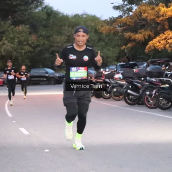 Runner Photo 3734427