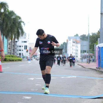 Runner Photo 3734434