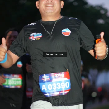 Runner Photo 3734679