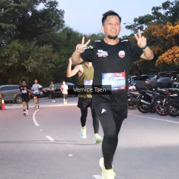 Runner Photo 3734737