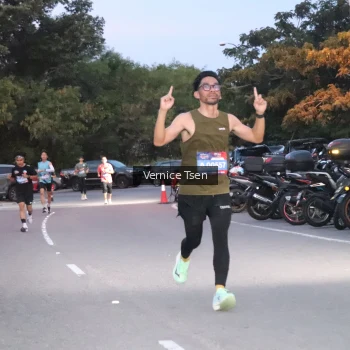 Runner Photo 3734752