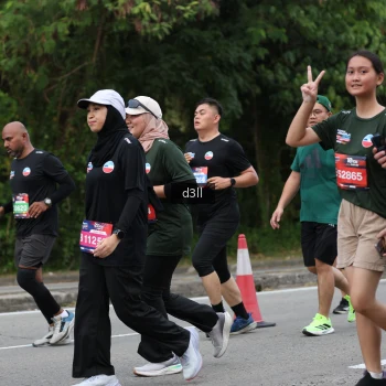 Runner Photo 3734773
