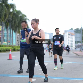 Runner Photo 3734795