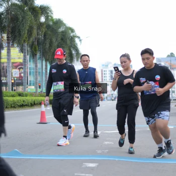 Runner Photo 3734985