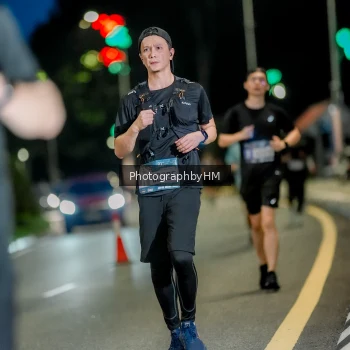 Runner Photo 3735006