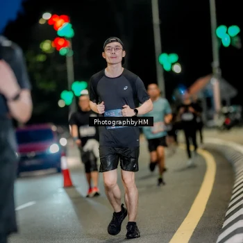 Runner Photo 3735010