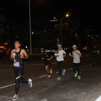 Runner Photo 3735391