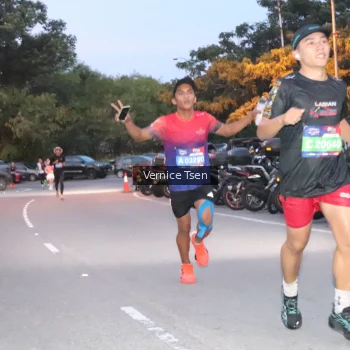 Runner Photo 3735412