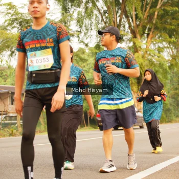 Runner Photo 3735512
