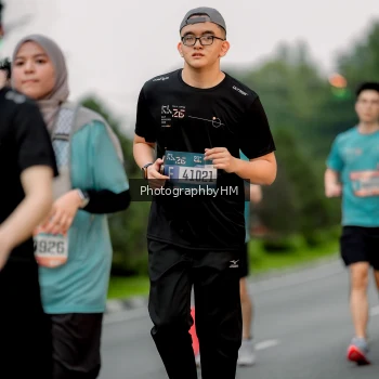 Runner Photo 3735594