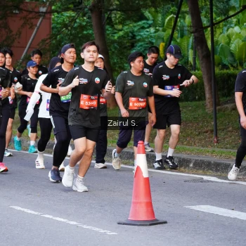 Runner Photo 3735605