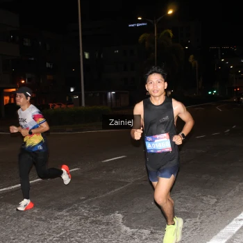 Runner Photo 3735611