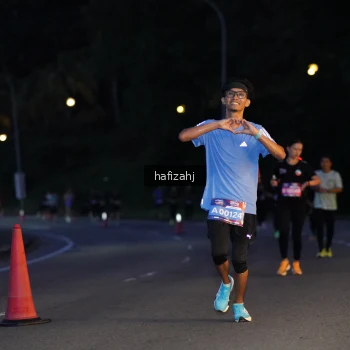 Runner Photo 3735624