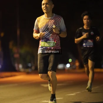 Runner Photo 3735692