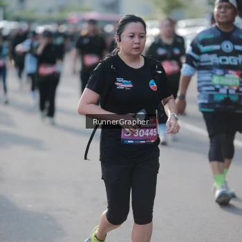 Runner Photo 3735773