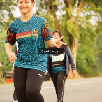 Runner Photo 3735847