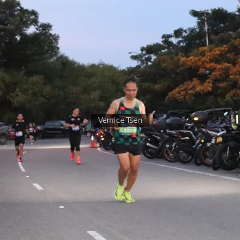 Runner Photo 3735915