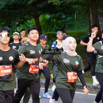 Runner Photo 3735948