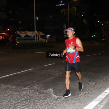 Runner Photo 3735973