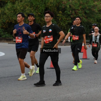 Runner Photo 3736036
