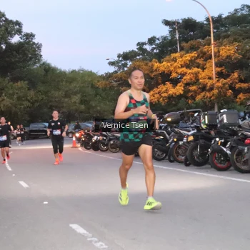 Runner Photo 3736049