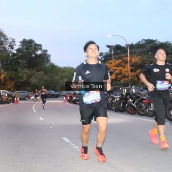 Runner Photo 3736051