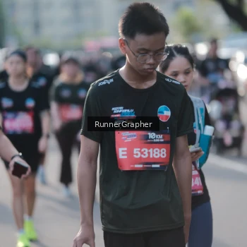 Runner Photo 3736070