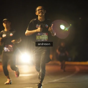 Runner Photo 3736075