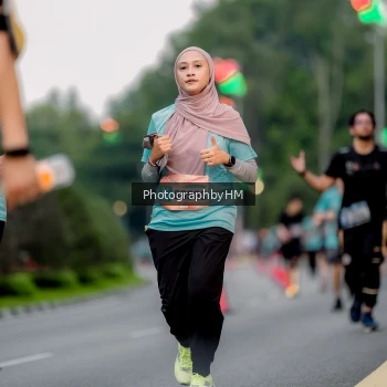 Runner Photo 3736086