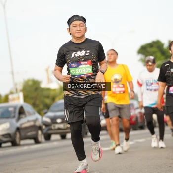 Runner Photo 3736172