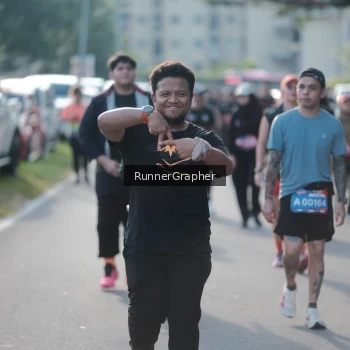 Runner Photo 3736311