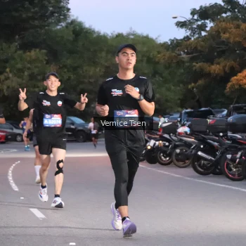 Runner Photo 3736323