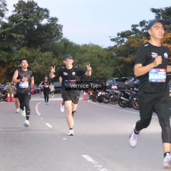 Runner Photo 3736446