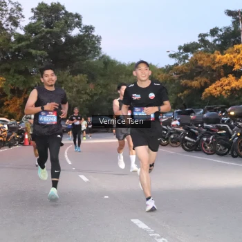 Runner Photo 3736449