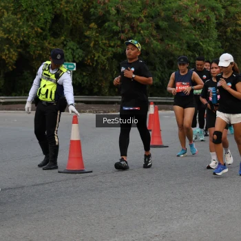 Runner Photo 3736518