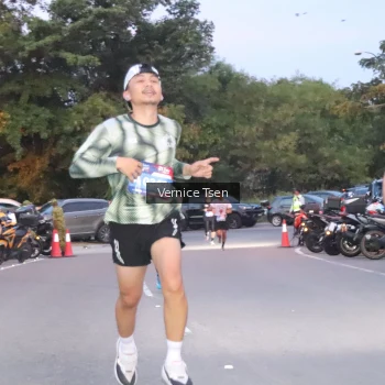 Runner Photo 3736566