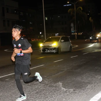 Runner Photo 3736615