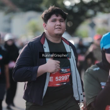 Runner Photo 3736626