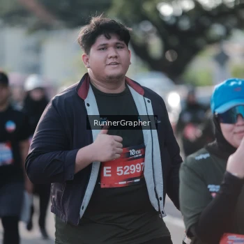 Runner Photo 3736645
