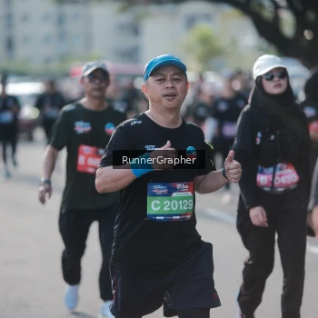 Runner Photo 3736707