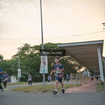 Runner Photo 3736773