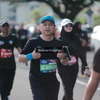Runner Photo 3736778