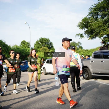 Runner Photo 3736834