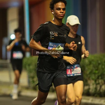 Runner Photo 3736845